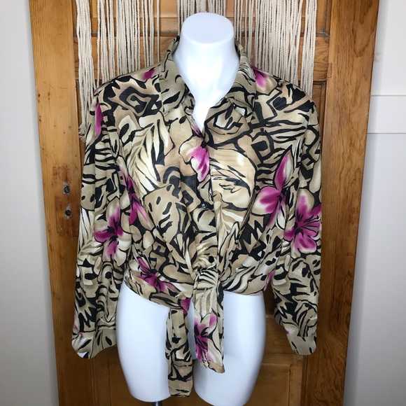 Vintage 90s Hibiscus Flower Loose Button Down - Picture 2 of 11